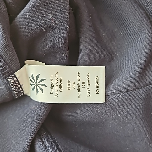 Athleta Women's Navy Cropped Leggings Size M - Picture 8 of 8